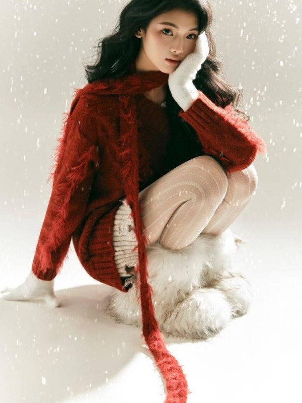 2025 New Red Sweater Art Photo - đánh giá và giá Photography Year