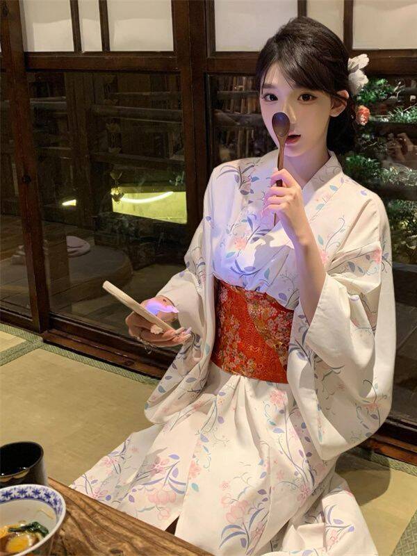 Traditional Japanese Kimono St - đánh giá và giá Photography Year
